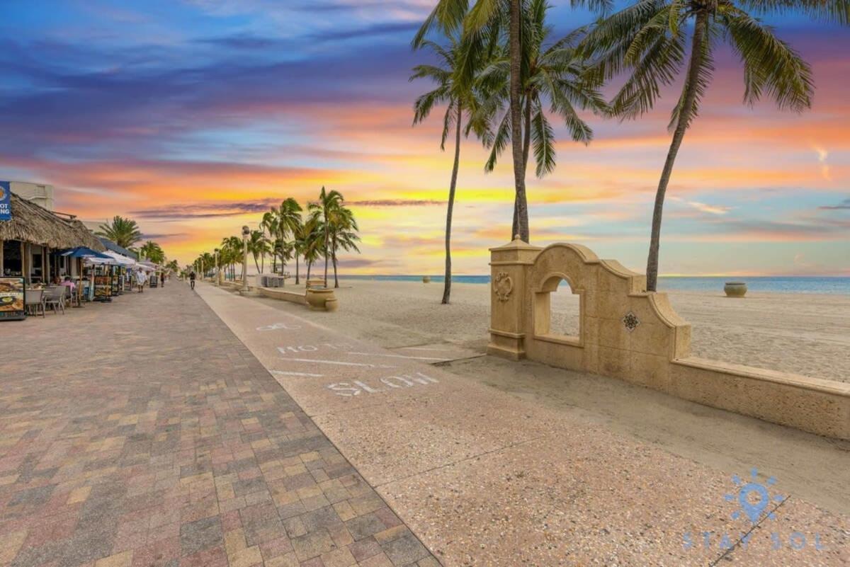 Rooftop Pool - Hollywood Beach Boardwalk Екстериор снимка